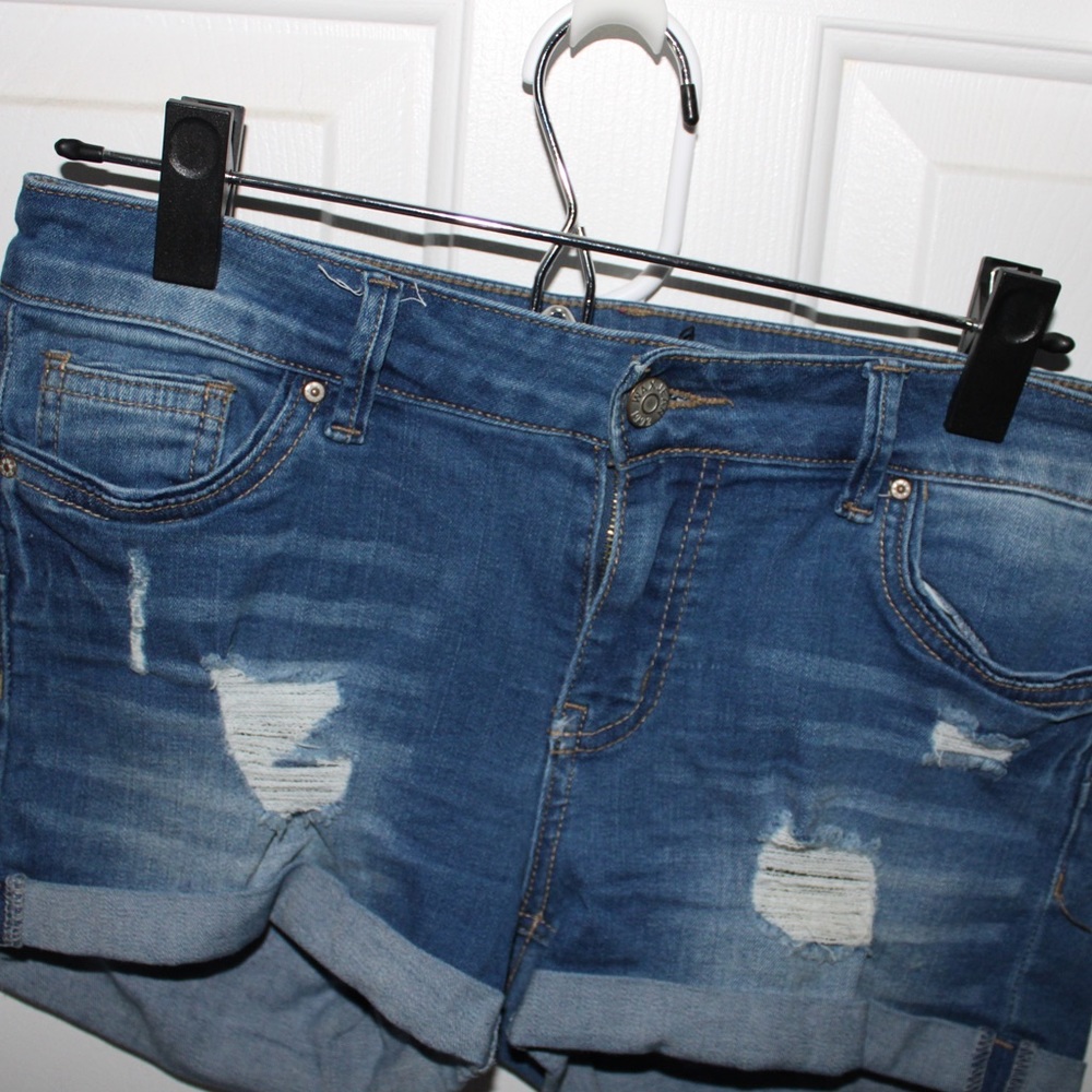 Short Jean shorts!